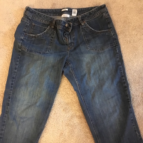 Capris - Picture 1 of 3